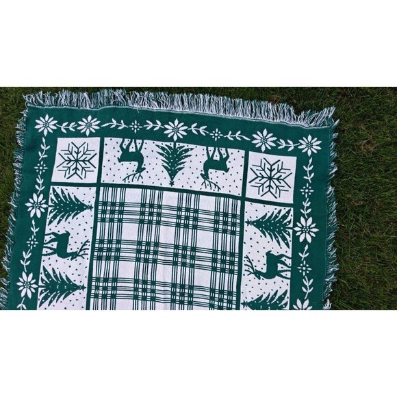 Vintage Winter Tapestry Throw Blanket Green White Christmas Deer Cabin Decor - Picture 4 of 8